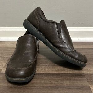 Born BOC Mens Shoes 10 Dark Brown Faux Leather Comfortable Slip On Casual Loafer